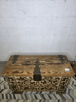 Baúl vintage pino macizo diseño español