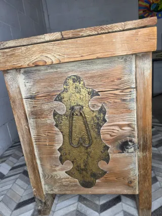Baúl vintage pino macizo diseño español