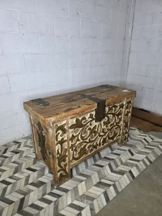 Baúl vintage pino macizo diseño español