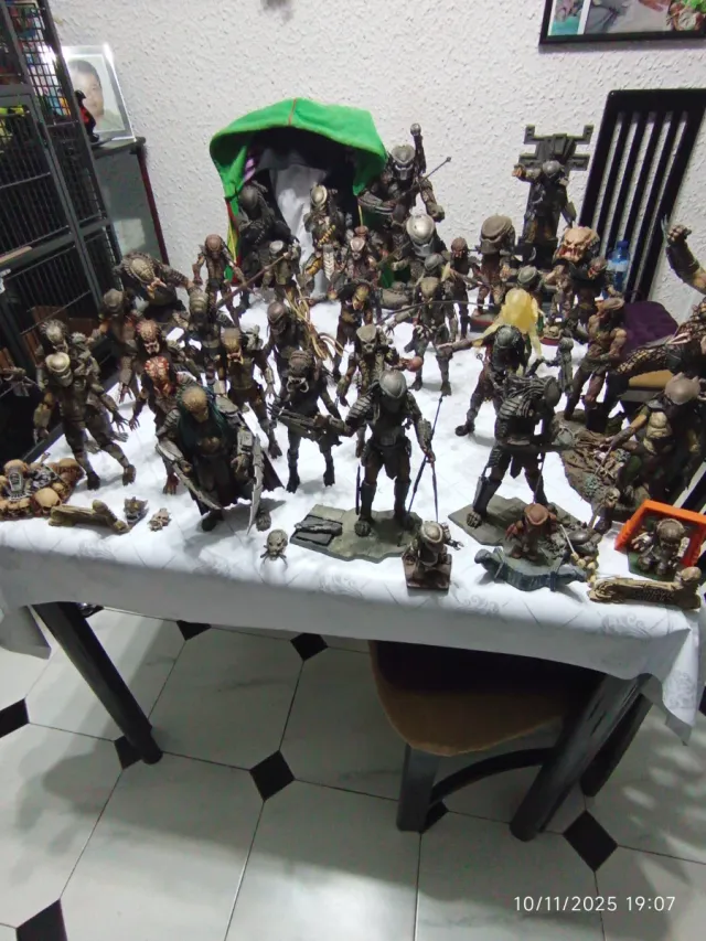 Colección de figuras Predator