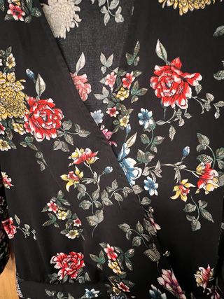 Mono floral negro