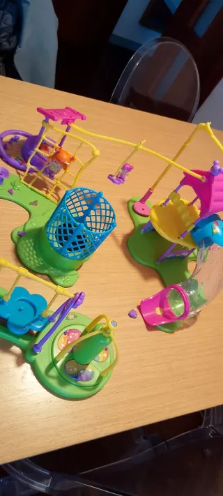 Parque de juegos Pin y Pon