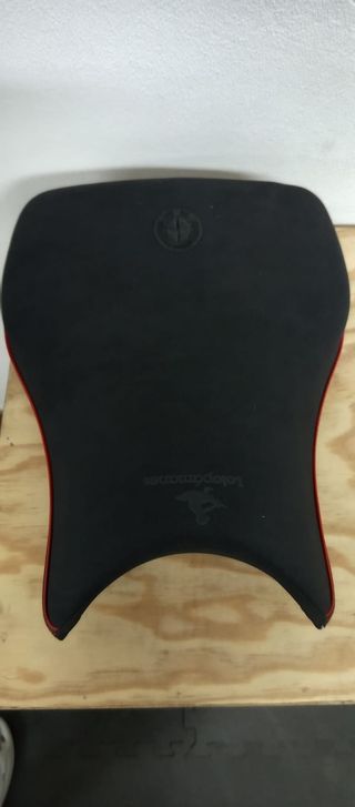 Asiento BMW S1000R Lolo Pamanes