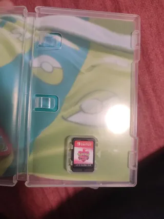 Nintendo Switch Pokémon Scudo