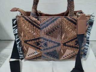Bolso Parfois estampado flecos