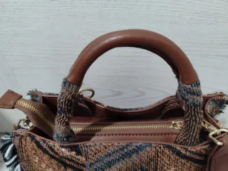 Bolso Parfois estampado flecos