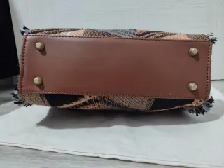 Bolso Parfois estampado flecos