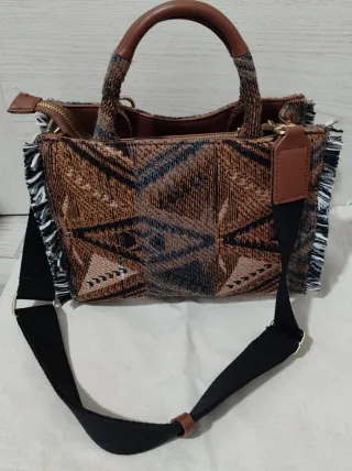 Bolso Parfois estampado flecos