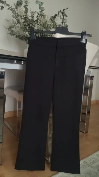 Pantalón Zara Negro.