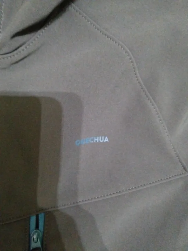 Chaqueta Quechua impermeable