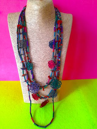 Collar de 4 vueltas con flores
