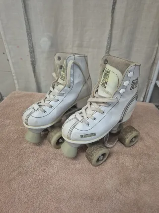 Patines 4 ruedas niña talla 31