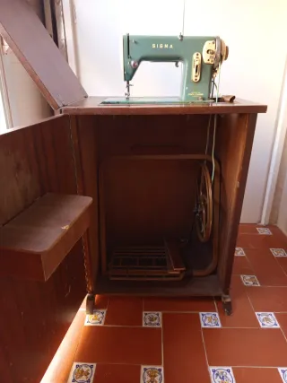 Máquina de coser Sigma verde