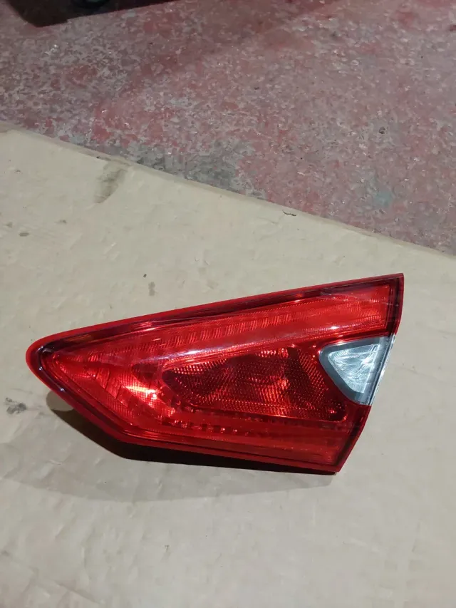 Piloto Trasero Derecho Nissan Pulsar 2014-2020