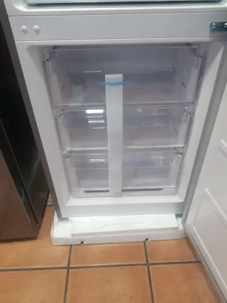 Nevera KUNFT 359€
