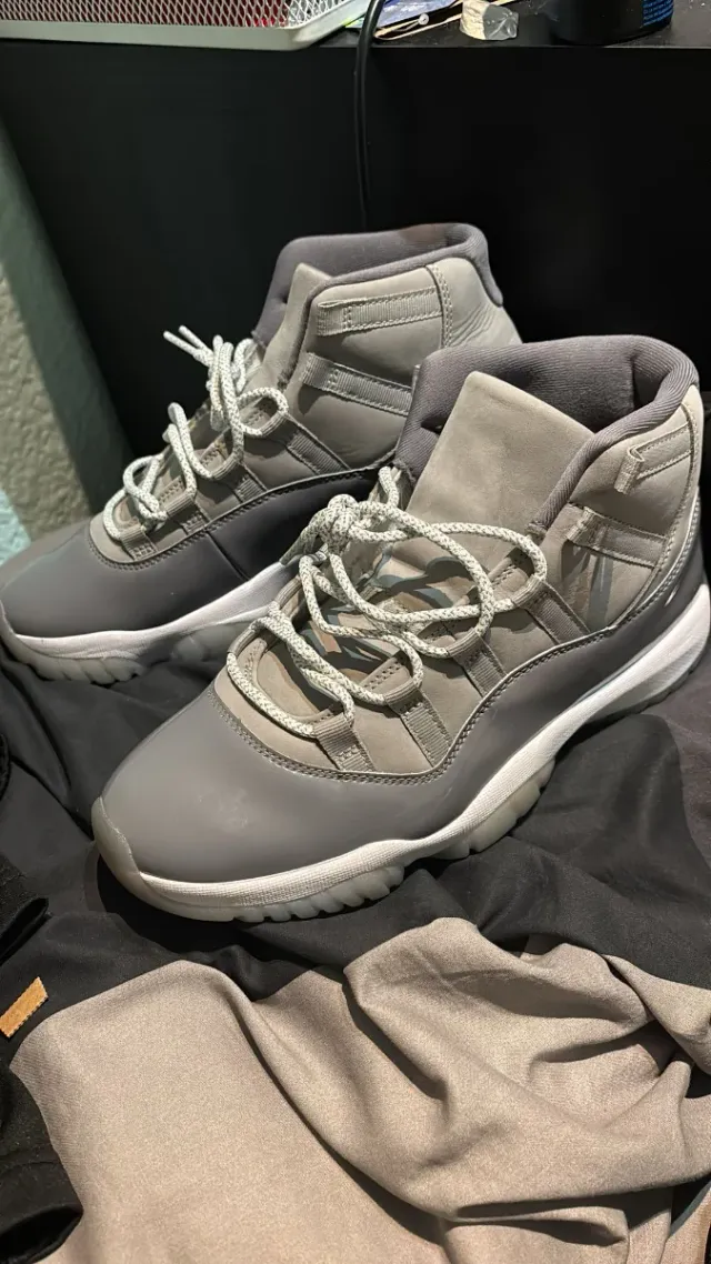 Jordan 11 Cool Grey