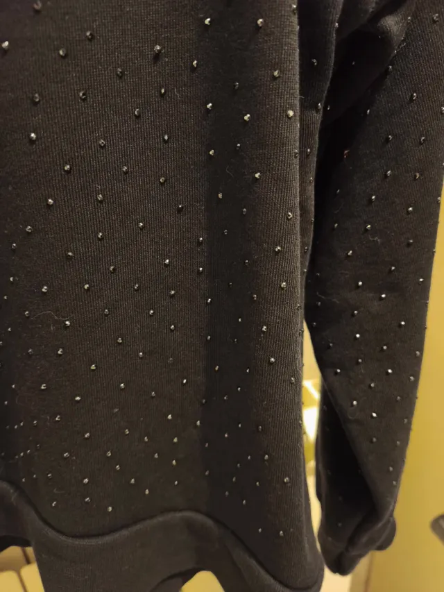 Sudadera Stradivarius con strass