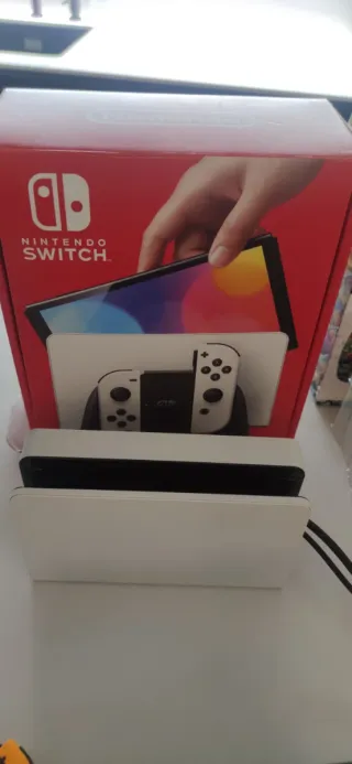 Nintendo Switch OLED + Accesorios