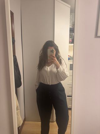 Pantalón pinzas MANGO verde