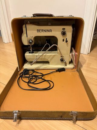 Máquina de coser Bernina Class 125 Portátil