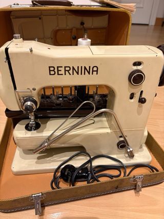 Máquina de coser Bernina Class 125 Portátil