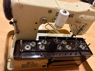 Máquina de coser Bernina Class 125 Portátil