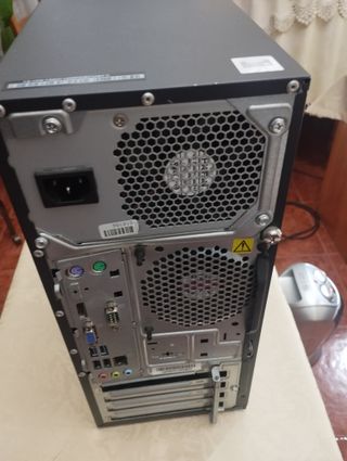 Ordenador Lenovo ThinkCentre Negro