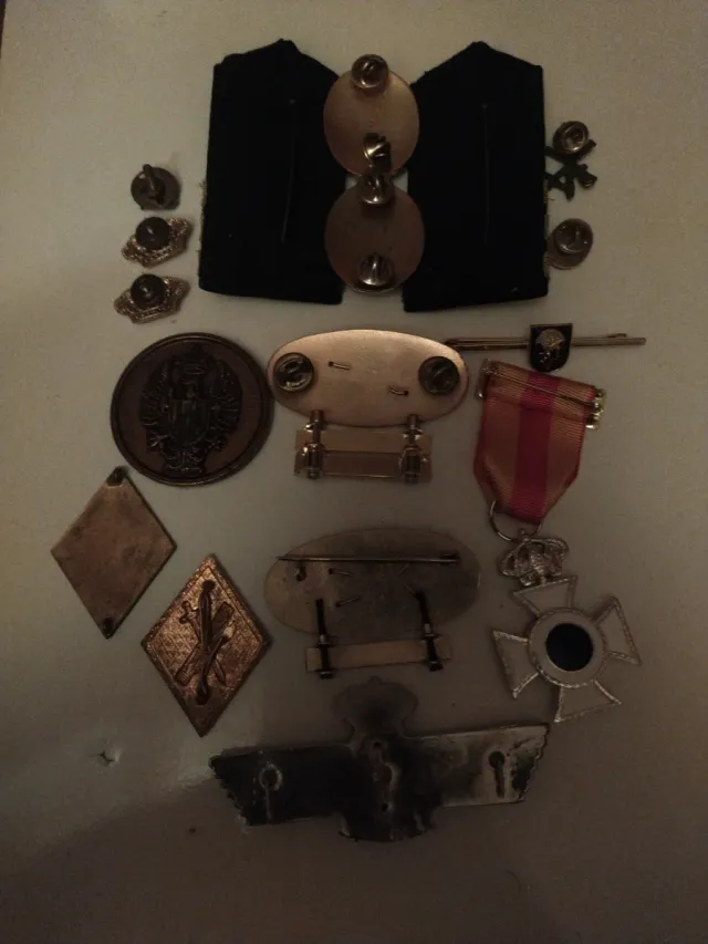 Lote militar antiguo