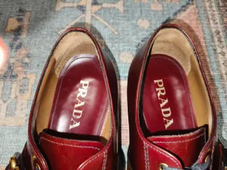 Prada Derby Stringate bordeaux