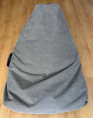 Puff Zara Home en tono gris neutro de algodón