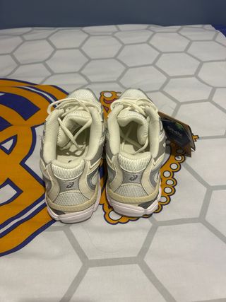 Asics Gel NYC Talla 40 Nuevas