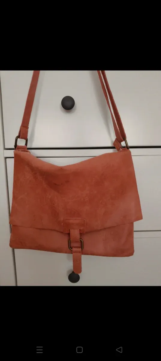 Bolso de cuero 100%