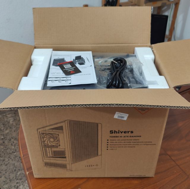 ORDENADOR GAMING 32GB RX 580 4GB SSD Xeon Win11