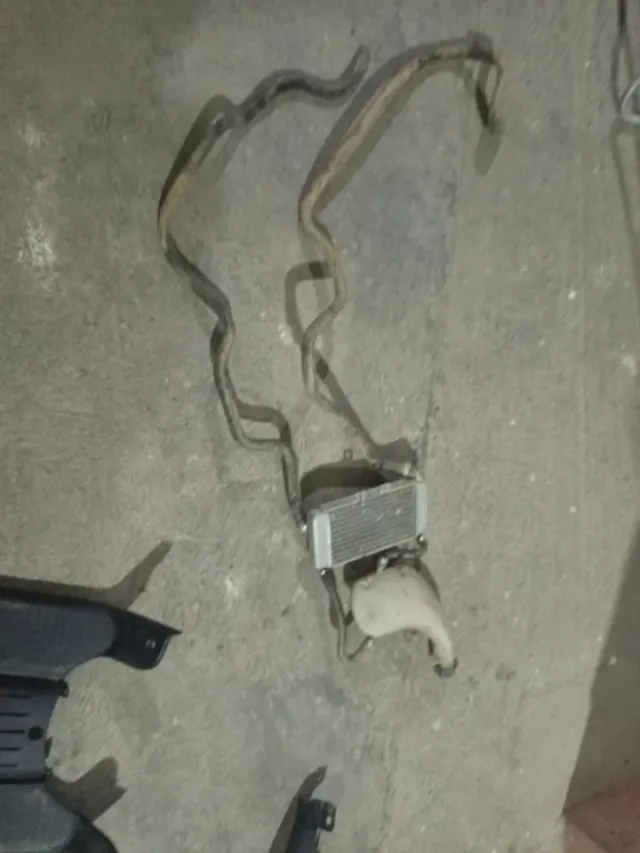 Radiador Piaggio con bote expansor