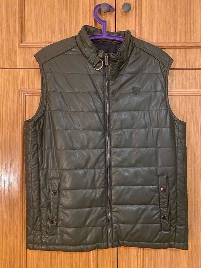 Chaleco Álvaro Moreno verde oliva