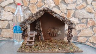 Belén Resina 28 Piezas + Portal Madera