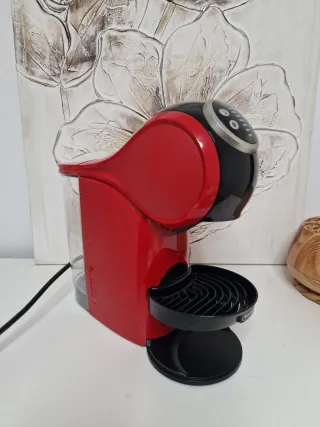 Cafetera Dolce Gusto Roja