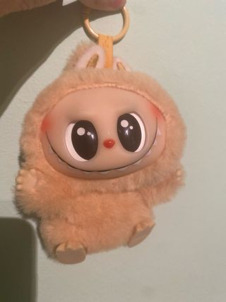 Labubu peluche