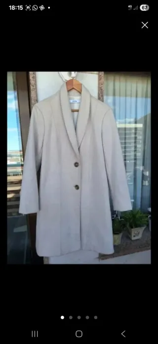 Abrigo beige elegante