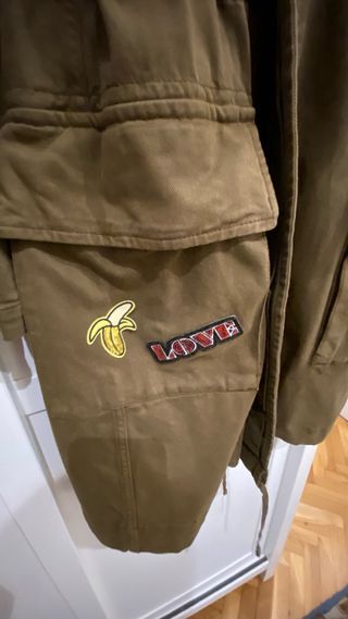 Parka Zara con capucha verde