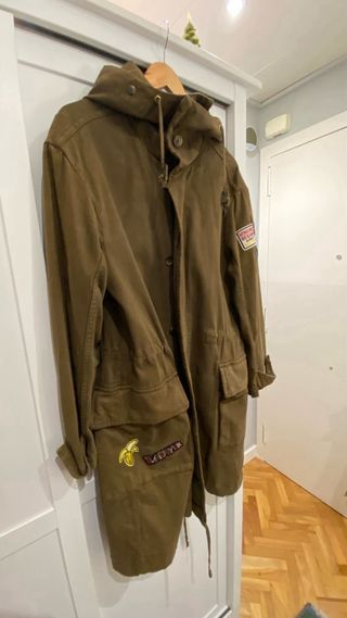 Parka Zara con capucha verde