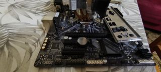 Procesador Intel i5 9400F y Placa Base B365M DS3H