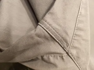 Pantalón vaquero gris