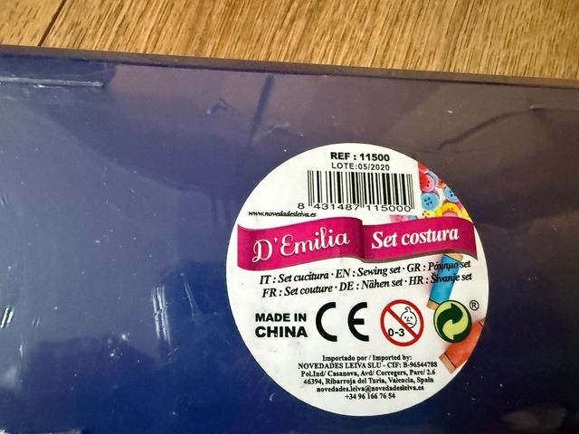 Set de costura nuevo