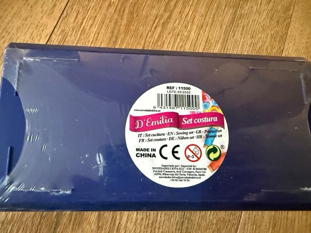 Set de costura nuevo