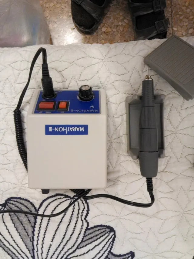 Maquina perforadora y micromotor