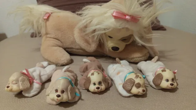 Peluche Perra con 5 cachorros