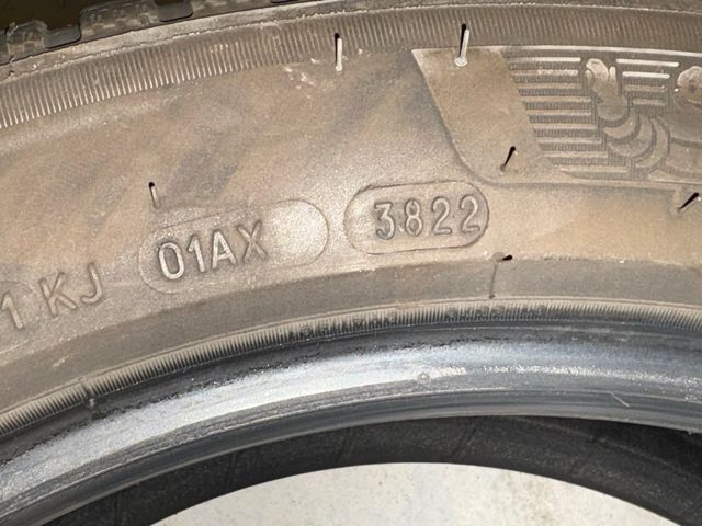 Neumáticos 215/50 R18
