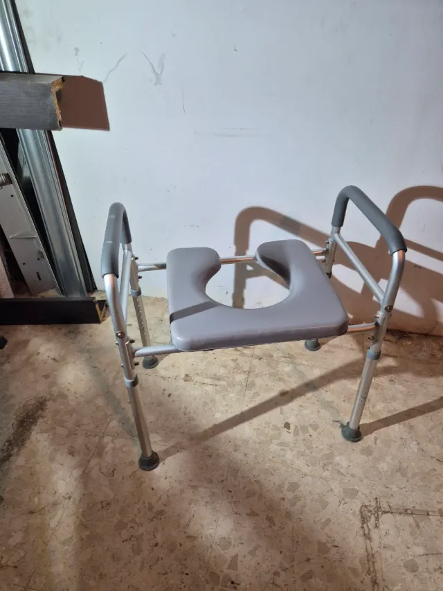 Silla para inodoro ajustable