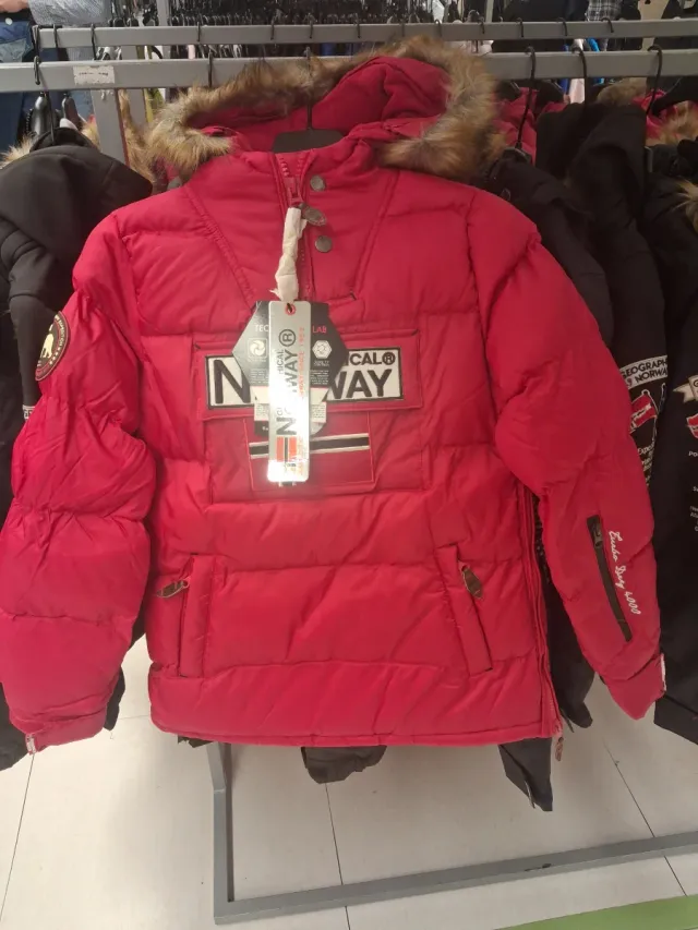 Abrigo Geographical Norway Rojo